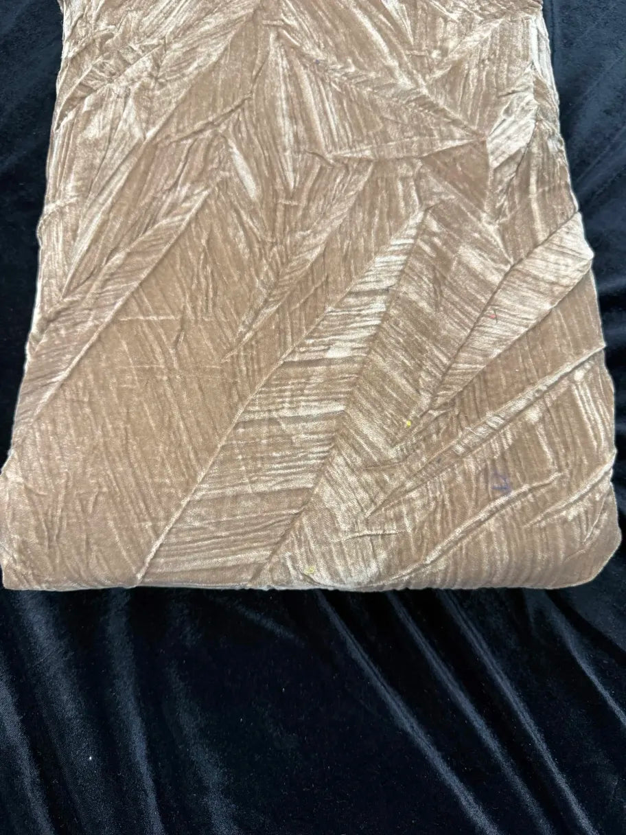 Crushed velvet (Textured finish)