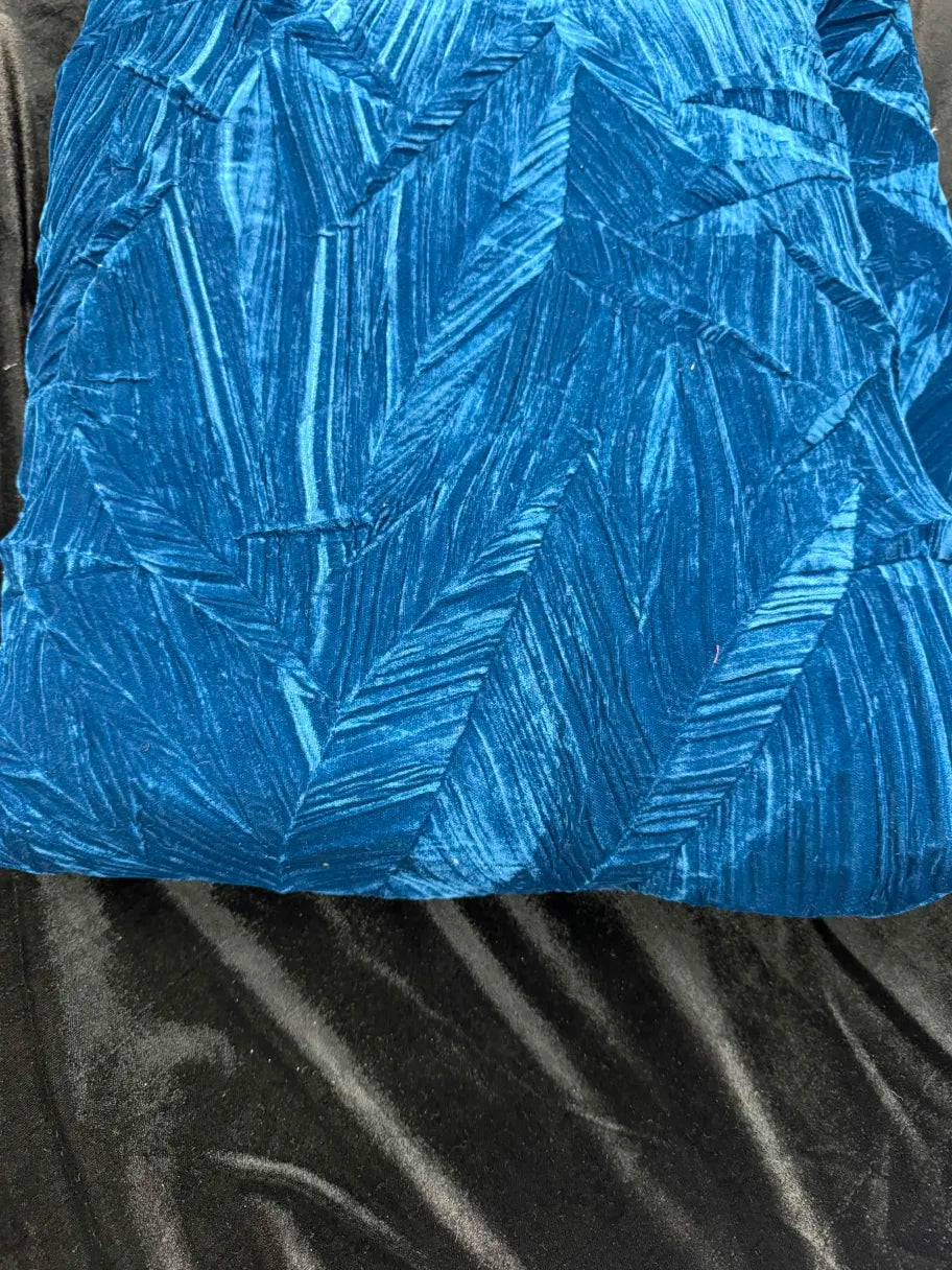 Crushed velvet (Textured finish)